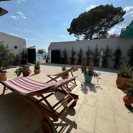 Beach House Oasis Villa Livak Каштела Экстерьер фото