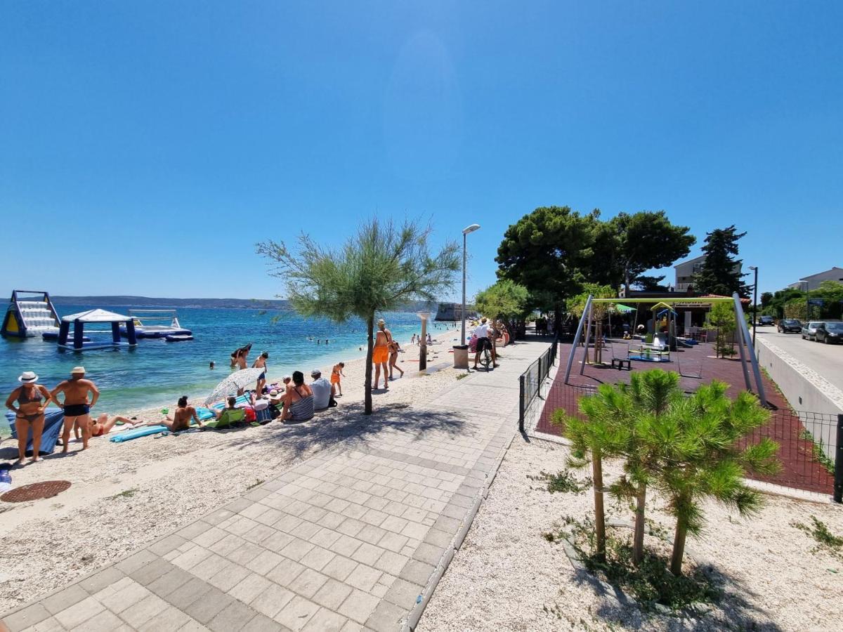 Beach House Oasis Villa Livak Каштела Экстерьер фото