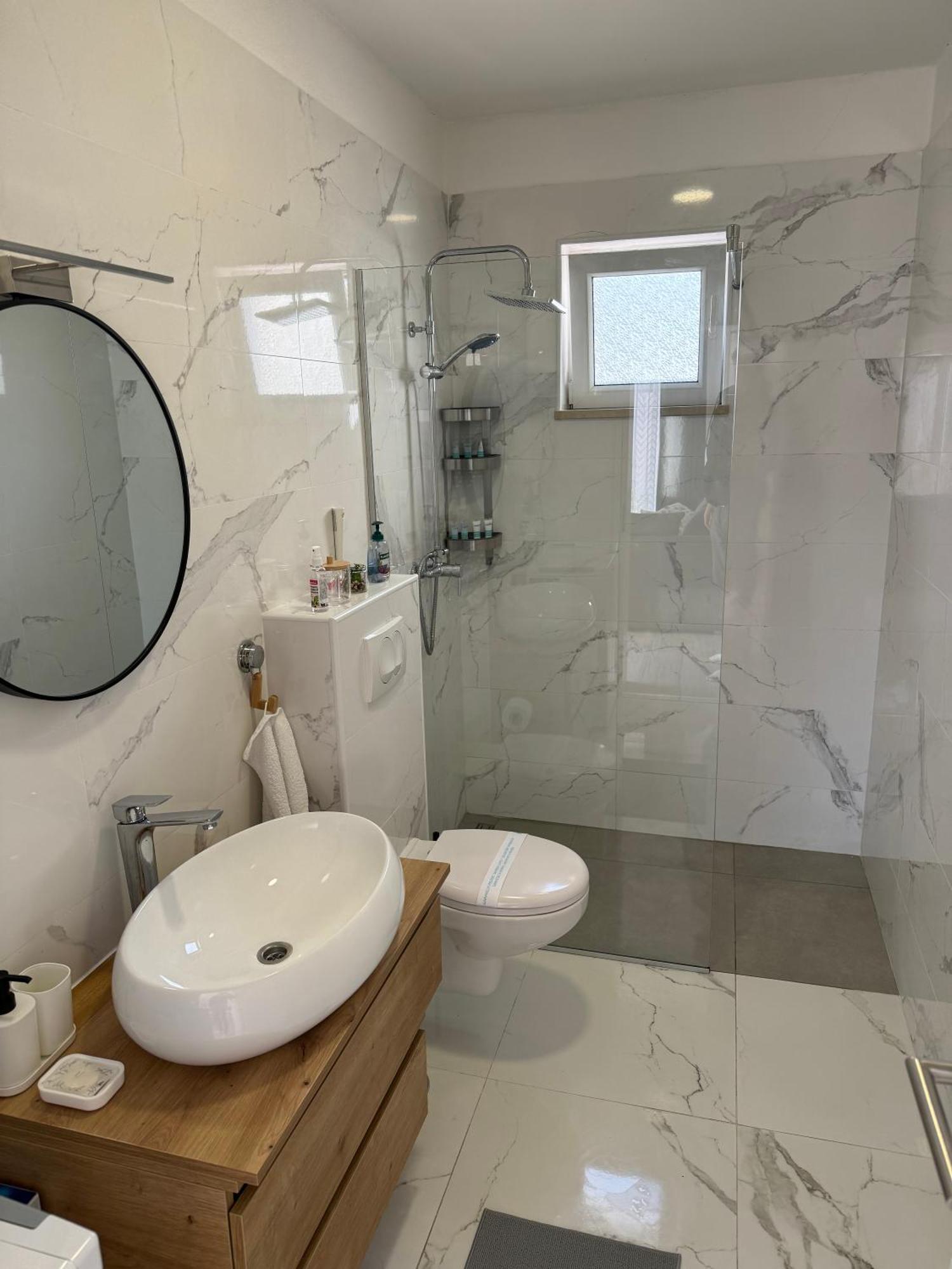 Beach House Oasis Villa Livak Каштела Экстерьер фото