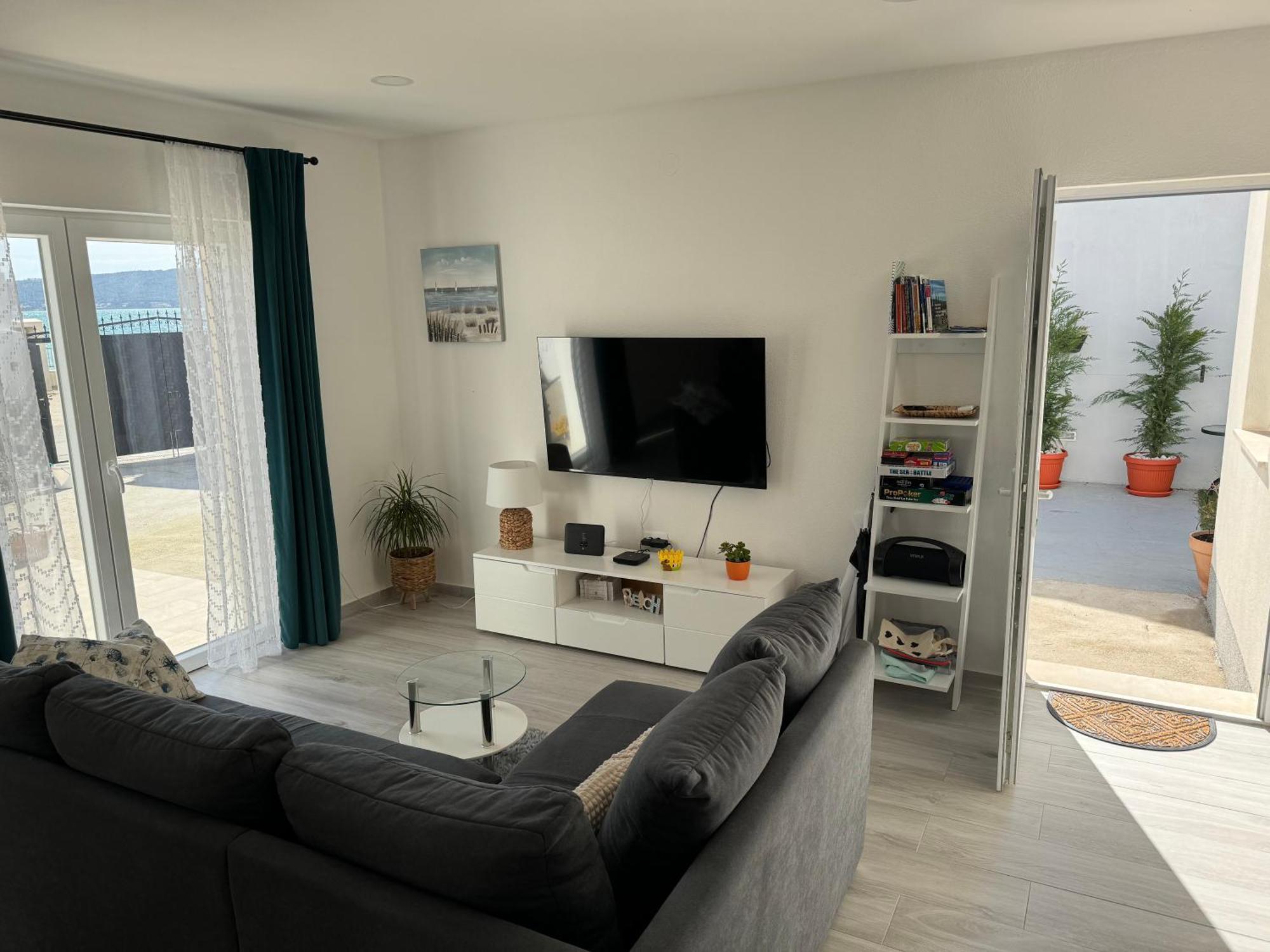 Beach House Oasis Villa Livak Каштела Экстерьер фото