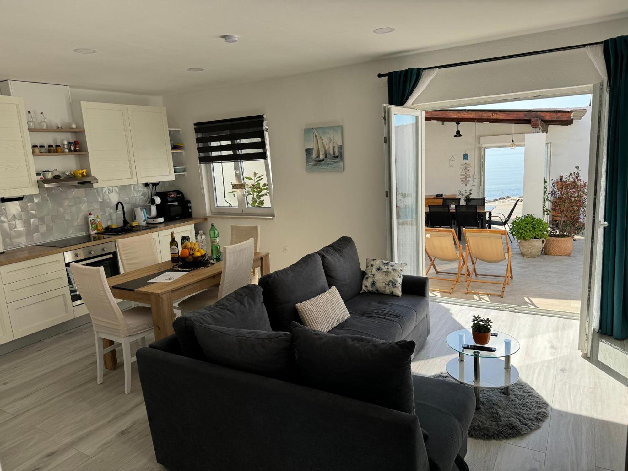 Beach House Oasis Villa Livak Каштела Экстерьер фото
