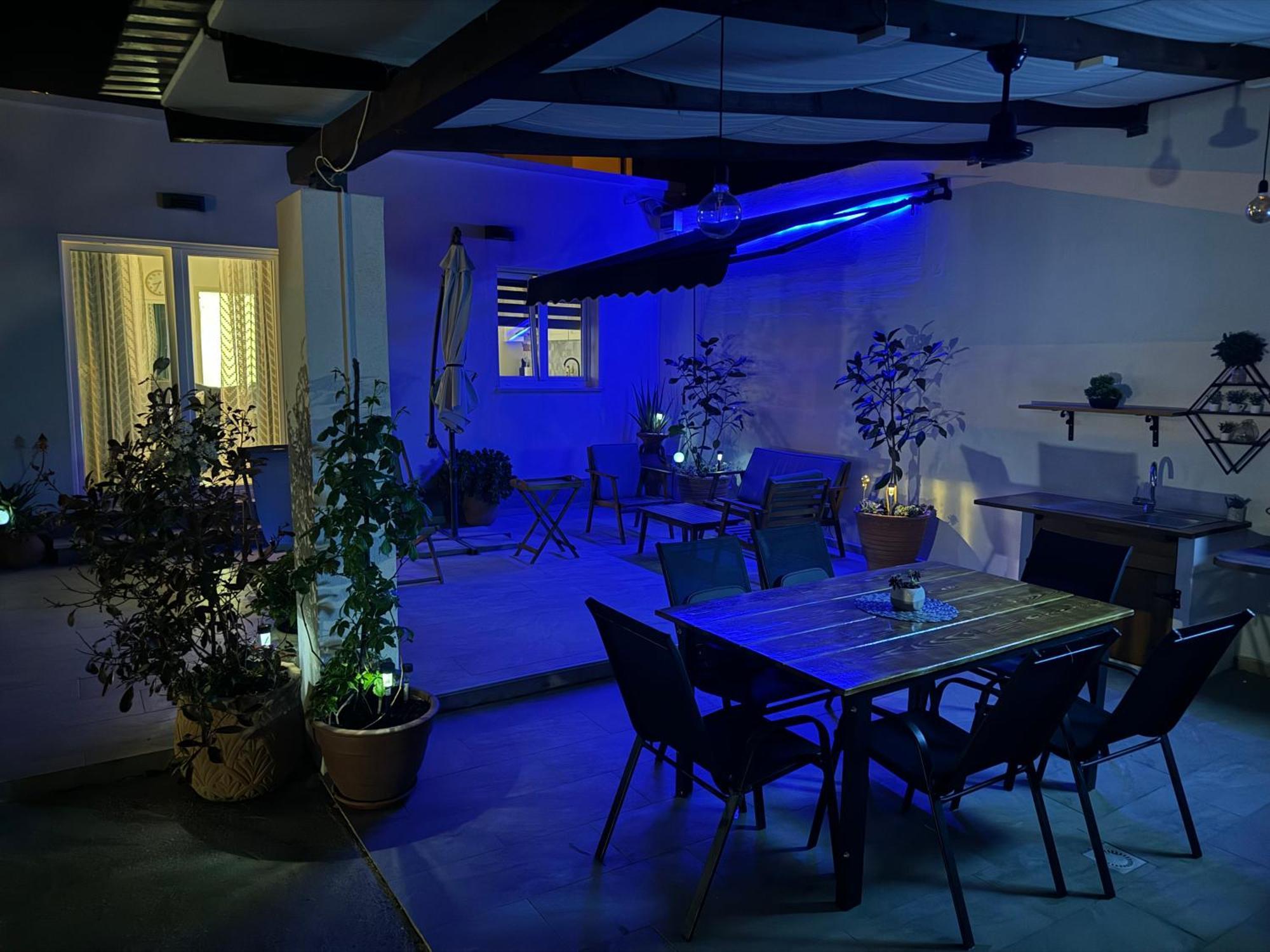 Beach House Oasis Villa Livak Каштела Экстерьер фото